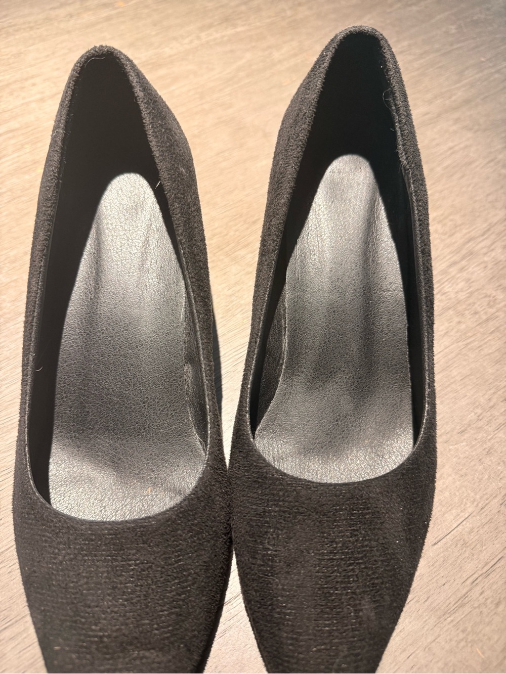 Classic Women's Black Pointed Toe Pumps
